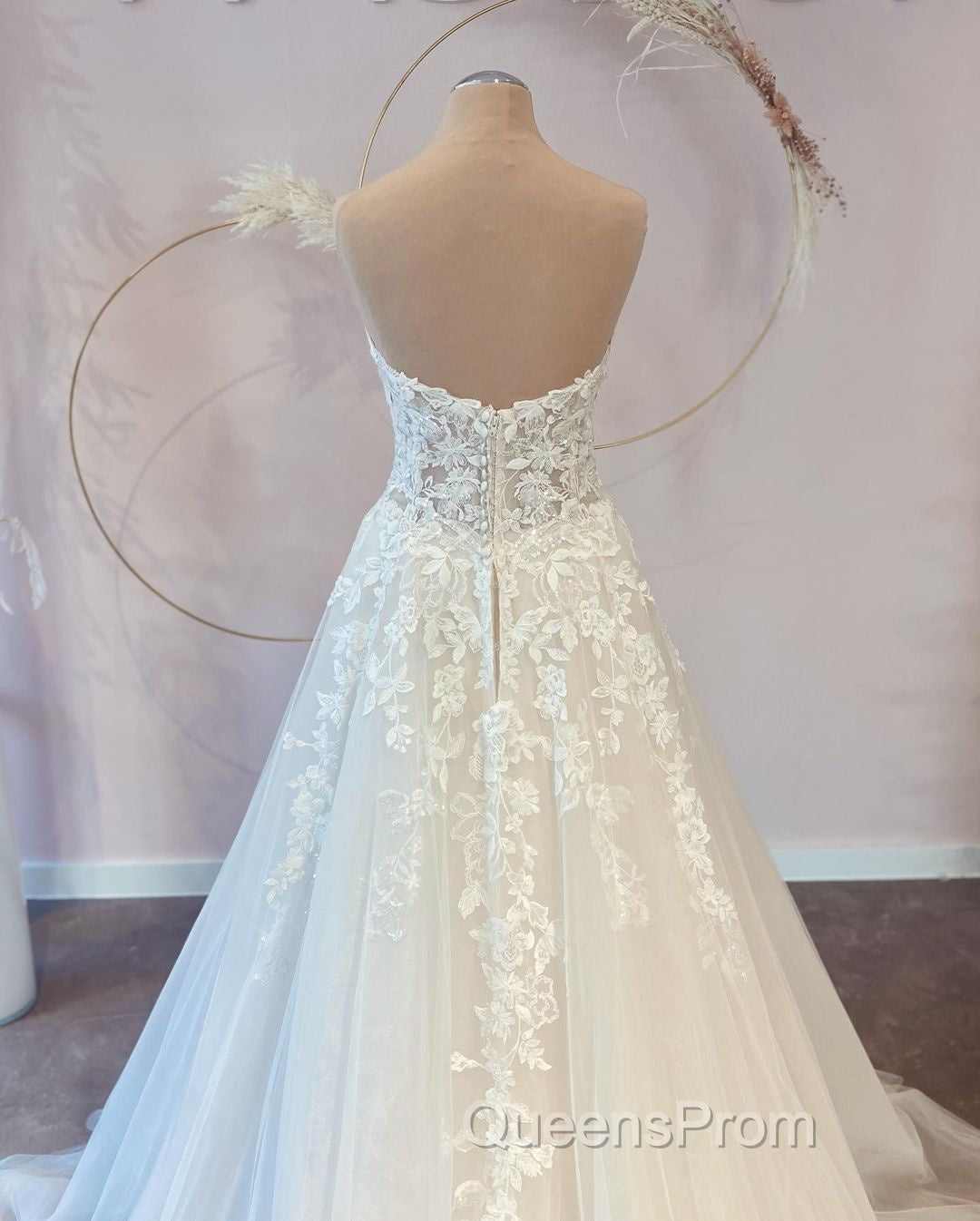 Long A-line Sweetheart Tulle Wedding Dress with Lace Secondary image
