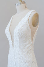 Long Mermaid V-neck Appliques Tulle Lace Wedding Dress