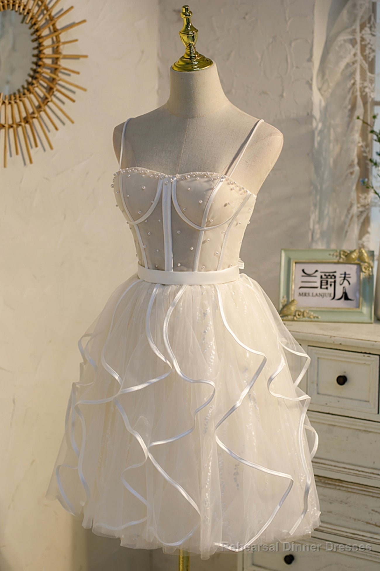Lovely Spaghetti Strap Tulle Short Prom Dress, A-Line Homecoming Dress Main image