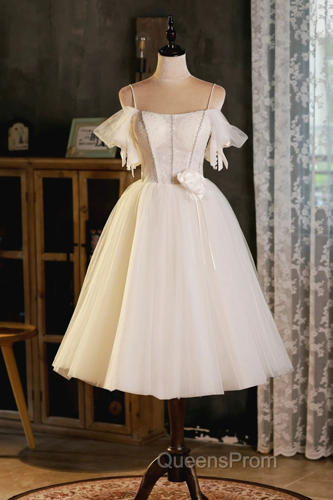 Lovely Spaghetti Strap Tulle Short Evening Prom Dress, Light Champagne A-Line Evening Party Dress