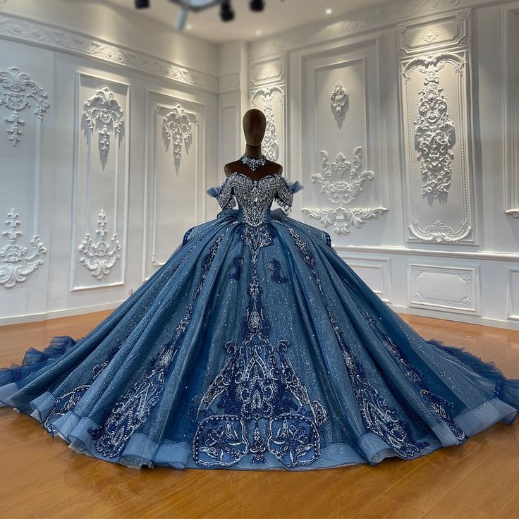Luxurious And Exquisite Long Ball Gown