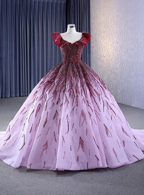 Luxurious And Exquisite Long Ball Gown Main image