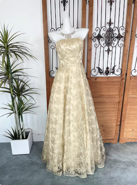 Luxurious Champagne Gold A-Line Strapless Embroidered Lace Tulle Long Classy Prom Dress Main image