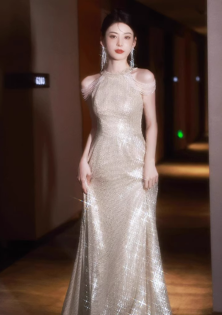 Luxurious Champagne Gold Halter Cold Shoulder Sequined Long Classy Prom Dress