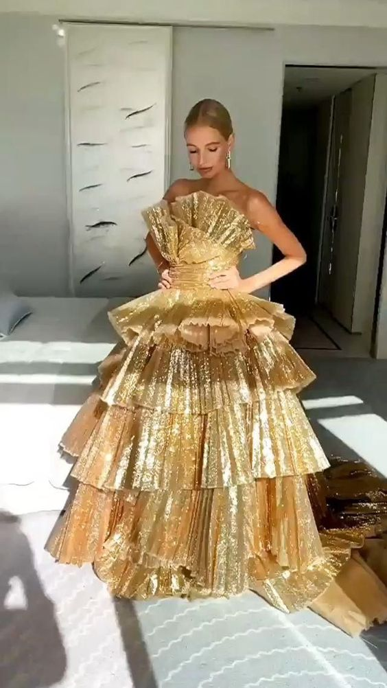 Luxurious Gold Strapless Pleated Irregular Neck Layered Classy Prom Dress Ball Gown Quinceanera Party Dress