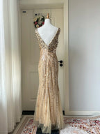 Luxurious Gold V-Neck Mermaid Sequined Long Classy Prom Dress