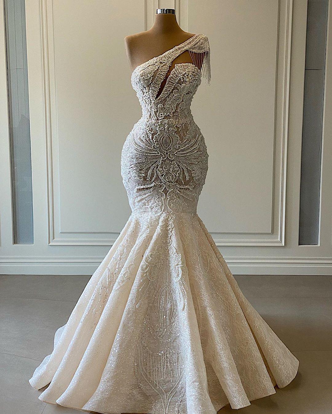 Luxurious Lace Beaded Wedding Dress One Shoulder Mermaid Bridal Gowns Crystal Beads Sequin Sweep Train Main image