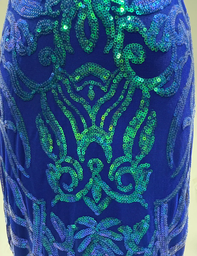 Luxurious Royal Blue Mermaid V-Neck Sequined Long Classy Prom Dress