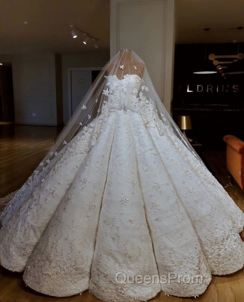 Luxurious Strapless Lace Appliques Beading Sleeveless Ball Gown Wedding Dress Secondary image