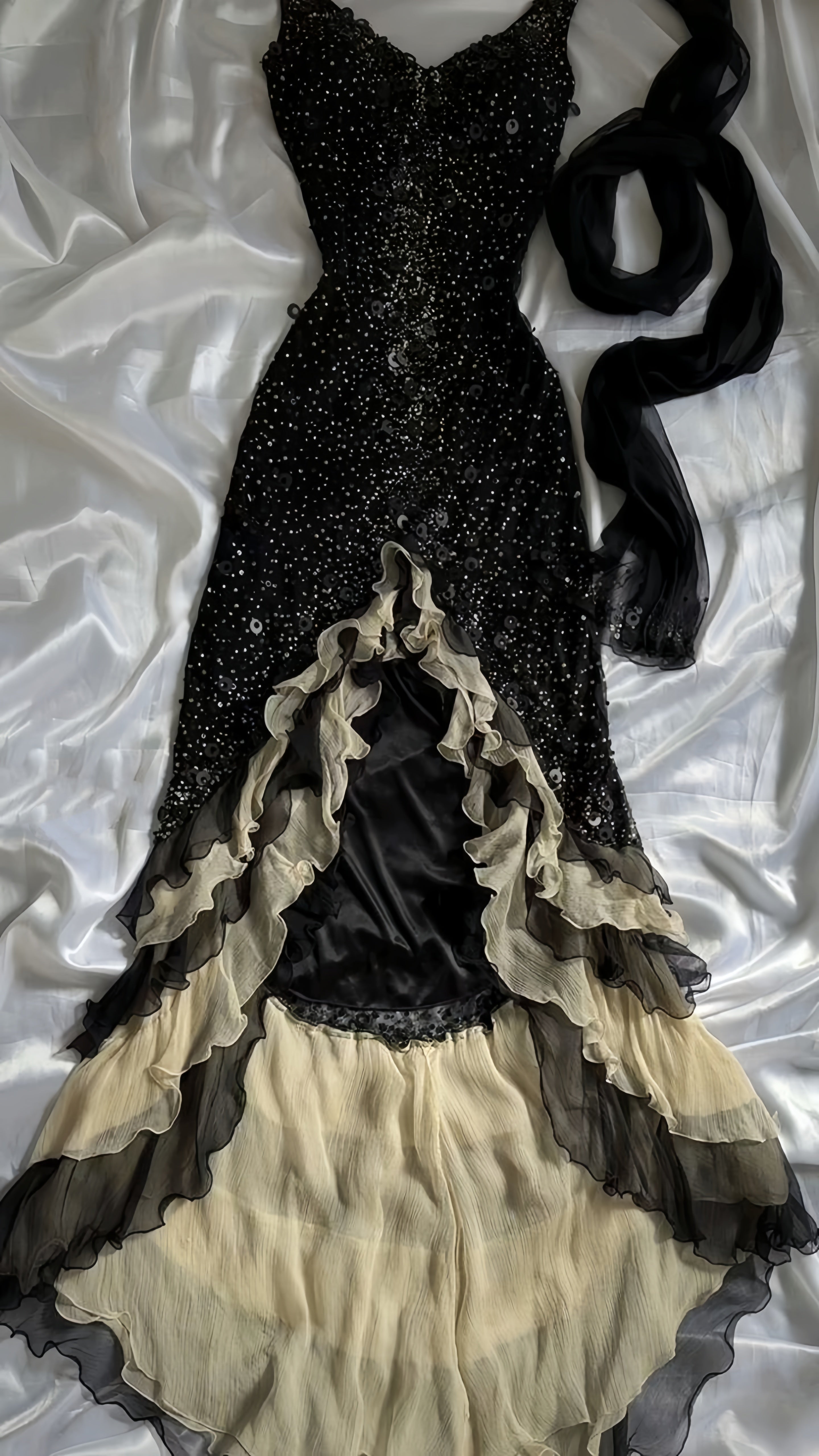 Luxury Beaded Mermaid Classy Prom Dress, V-Neck Ruffle Party Dress Main image