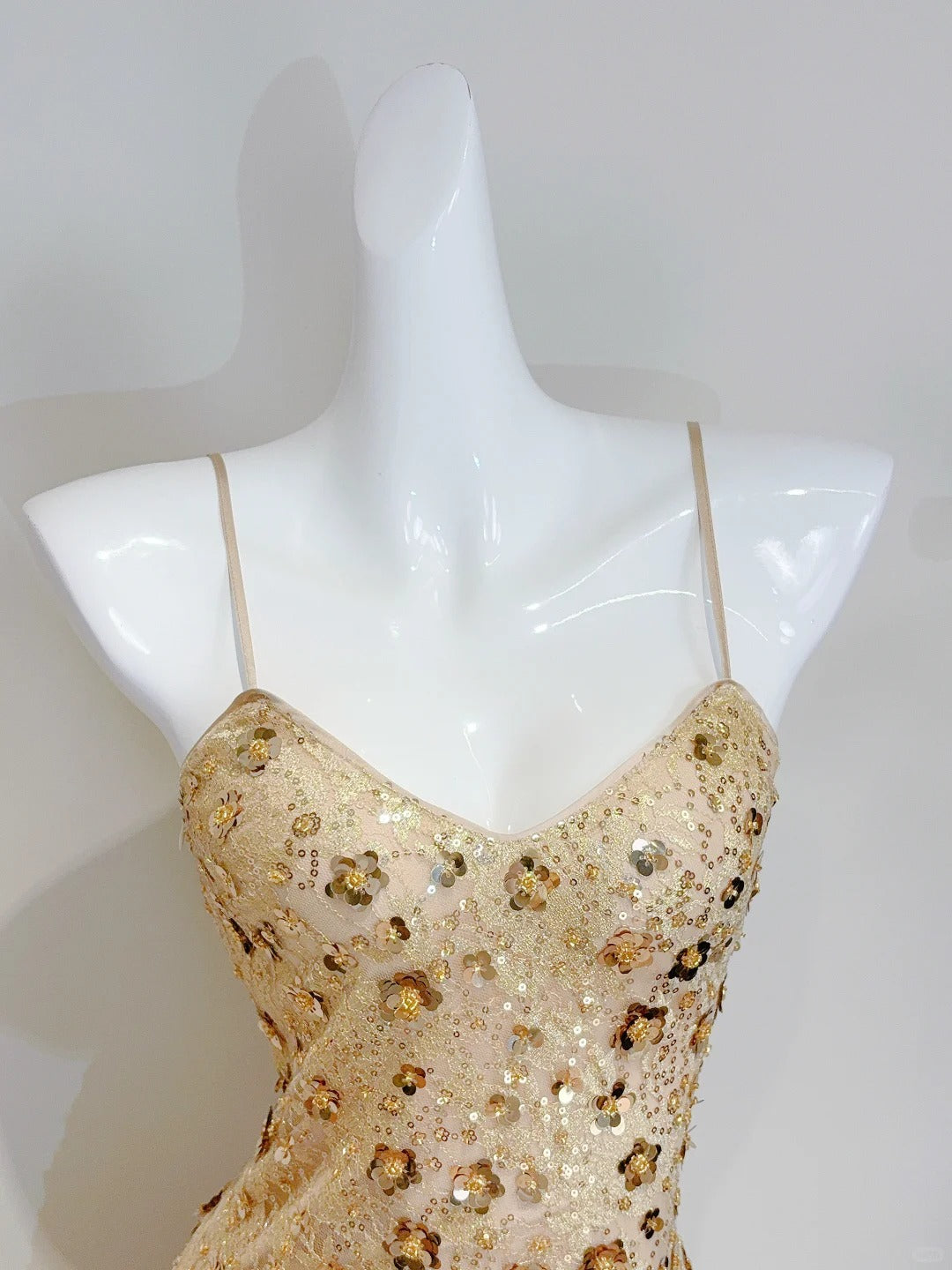Luxury Gold Mermaid Strapless V-Neck Sequined Long Classy Prom Dress