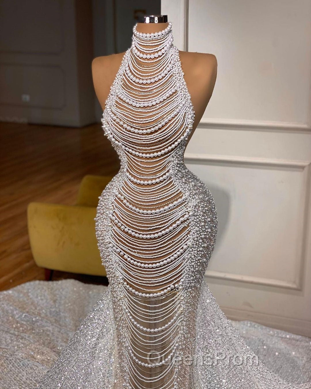 Luxury Long Mermaid Halter Beading Sleeveless Wedding Dress With Pearls Secondary image