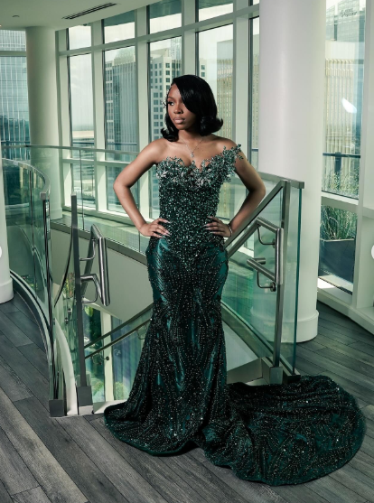 Luxury One Shoulder Satin Beaded Classy Evening Dress Emerald Green Mermaid Classy Prom Dress