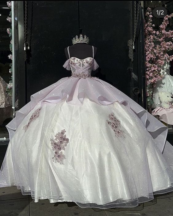 Luxury Quinceanera Dress Applique Corset Ball Gown Classy Prom Sweet 16 Dress