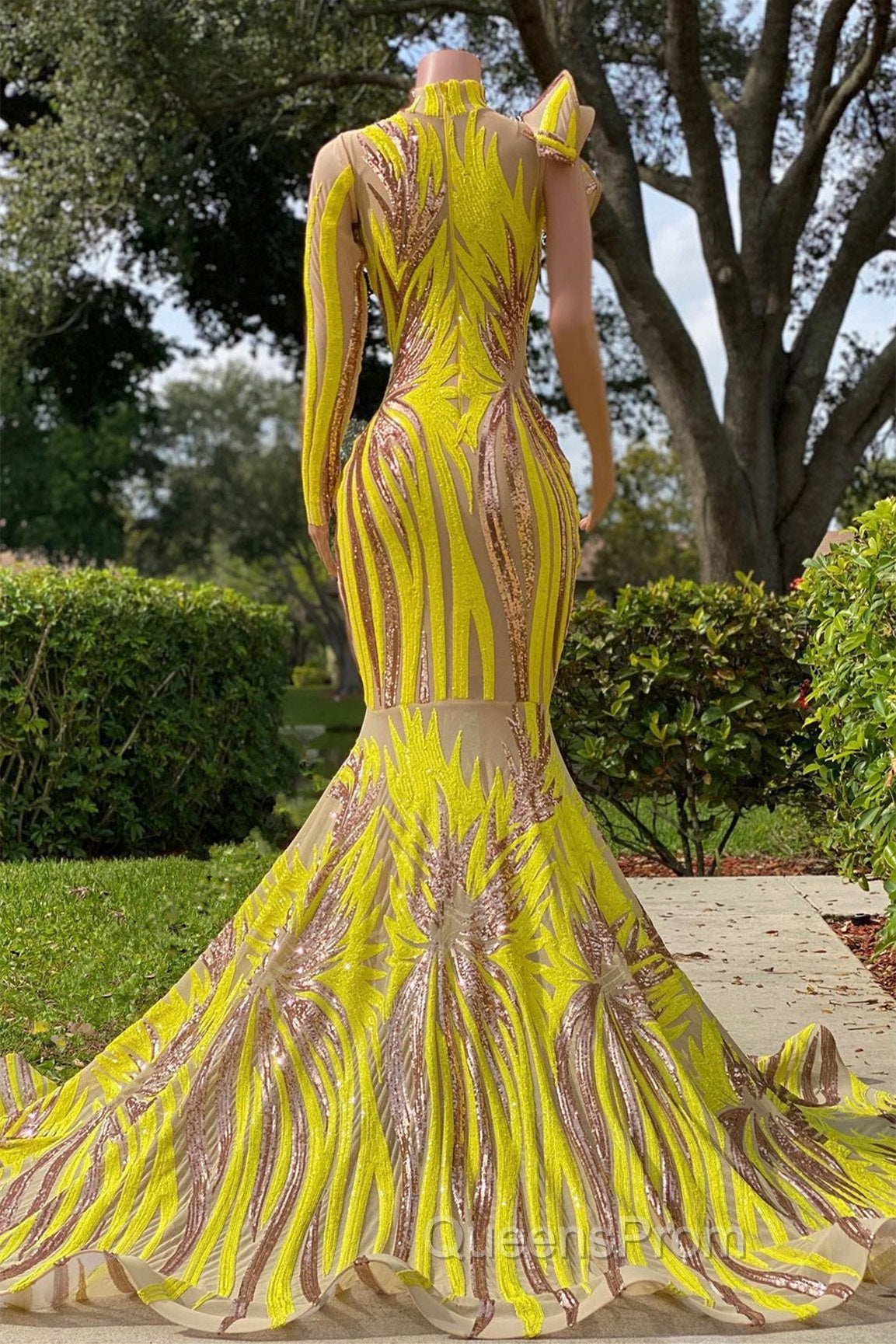 Mermaid High Neck One Shoulder Sequined Floor-length Long Sleeve Lace Evening Prom Dress
