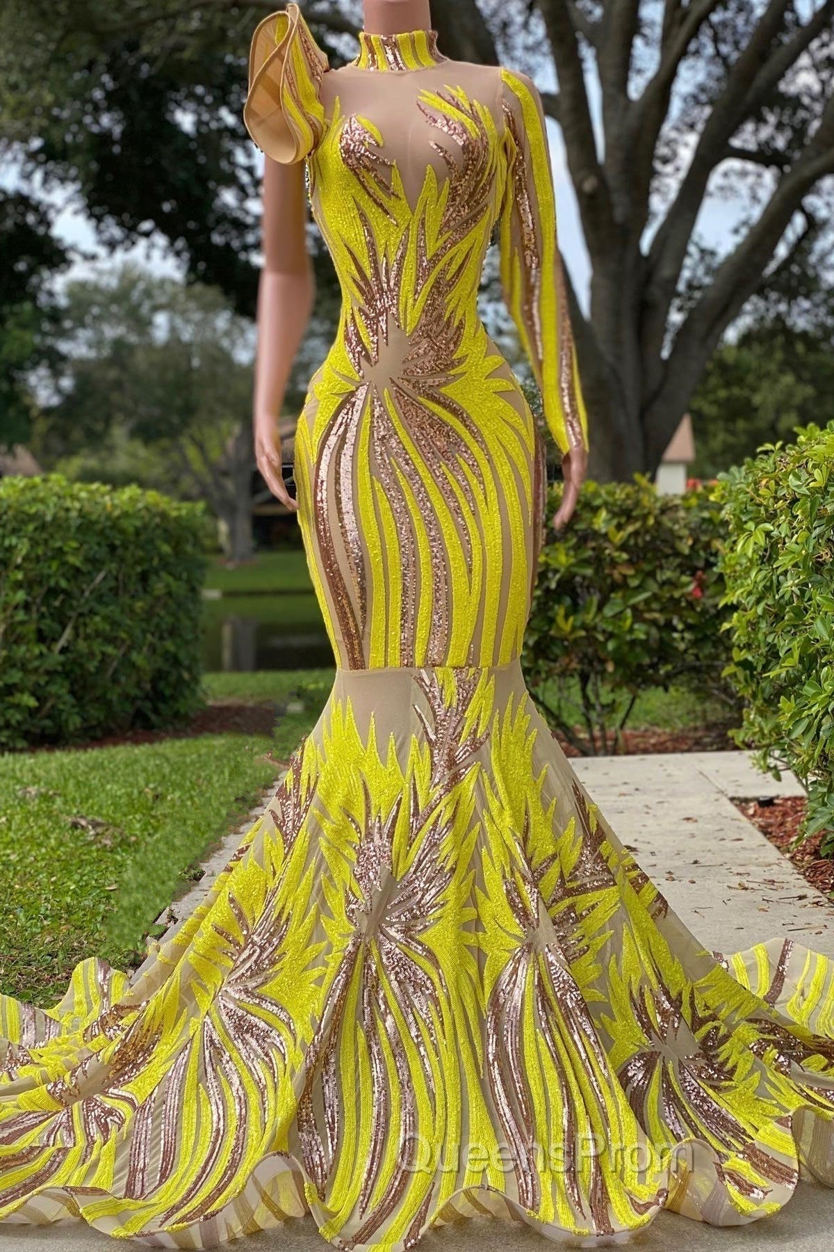 Mermaid High Neck One Shoulder Sequined Floor-length Long Sleeve Lace Evening Prom Dress