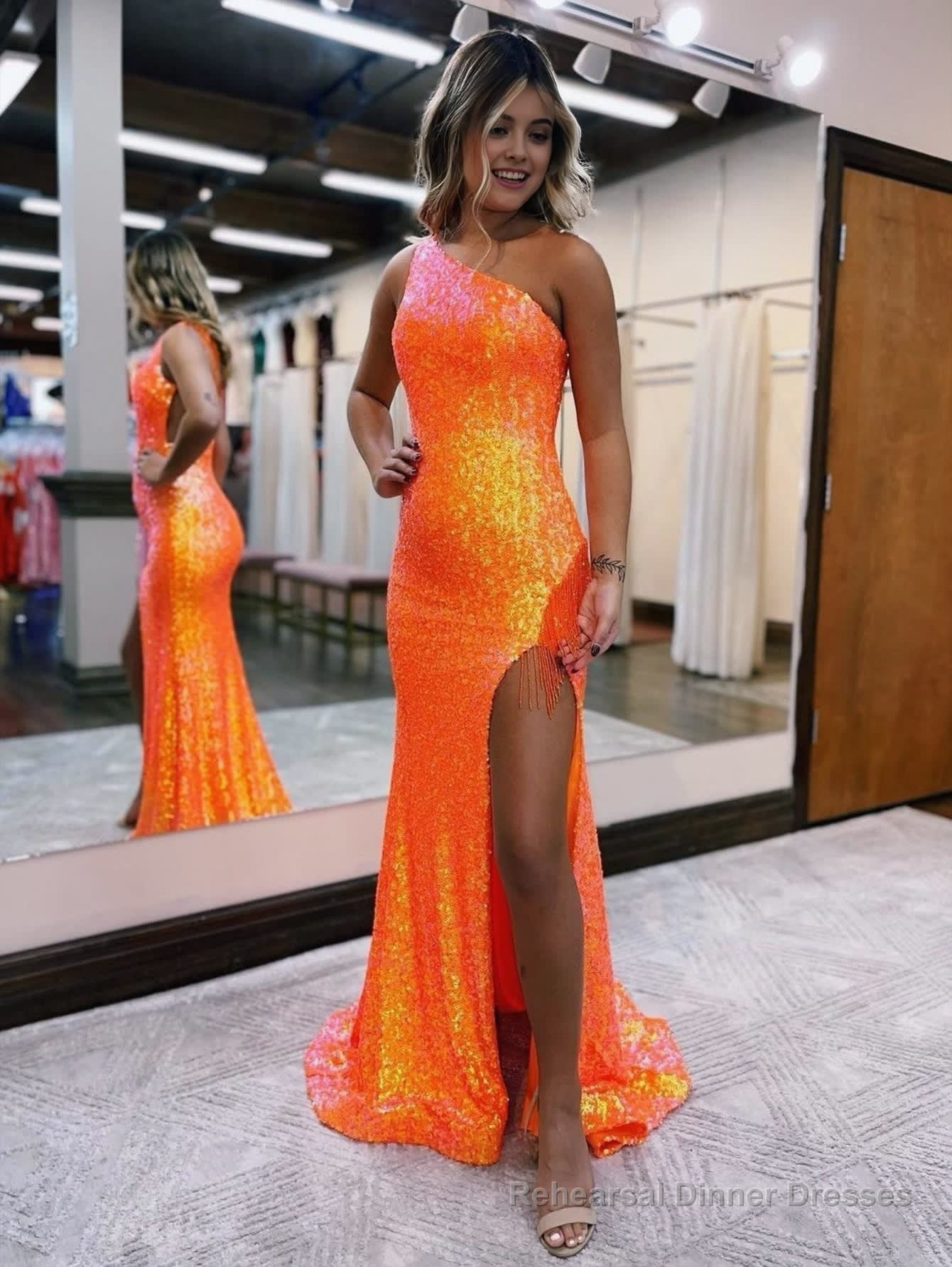 Mermaid One-Shoulder Sequins Prom Dress With Tassels Main image