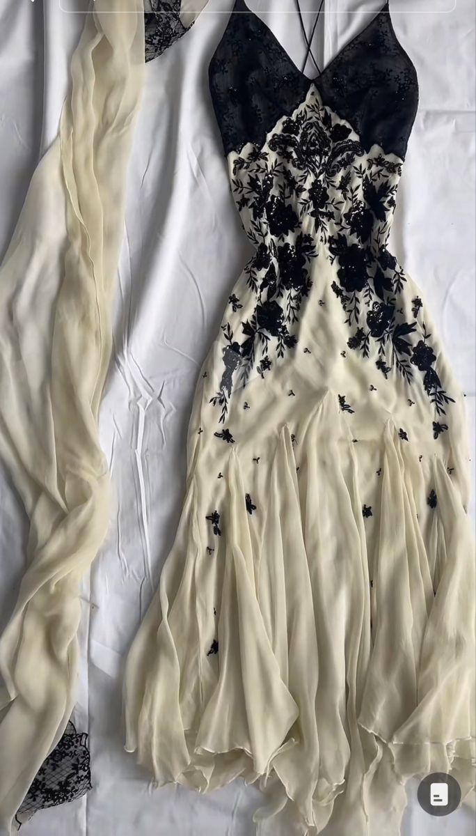 Mermaid Spaghetti Strap Chiffon Applique Long Classy Prom Dress Temperament Party Dress