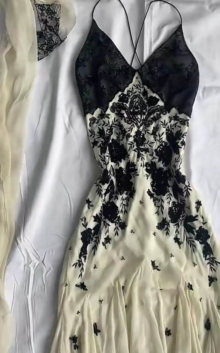 Mermaid Spaghetti Strap Chiffon Applique Long Classy Prom Dress Temperament Party Dress