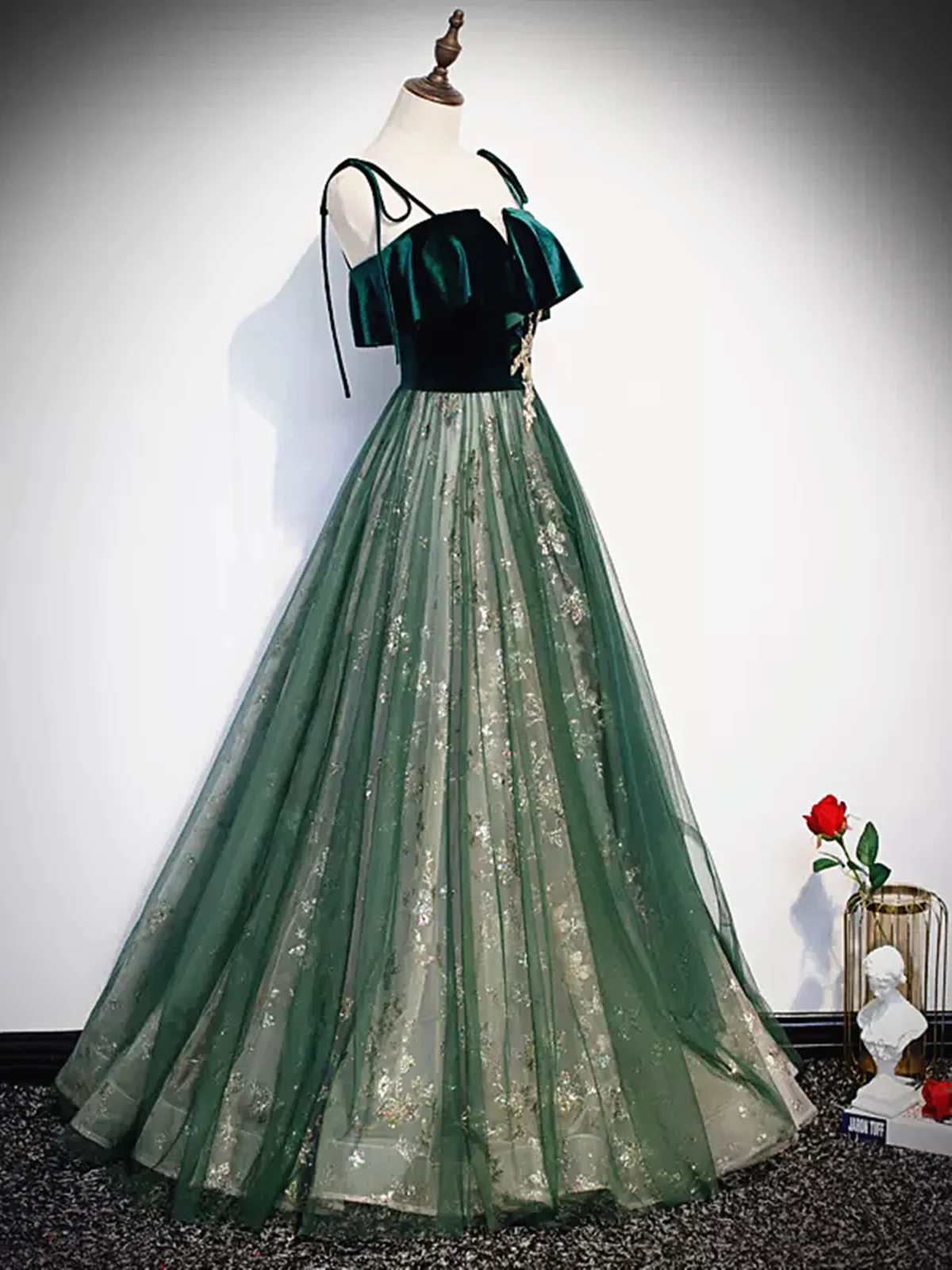 Green Straps Velvet Long Lace Classy Prom Dress Secondary image