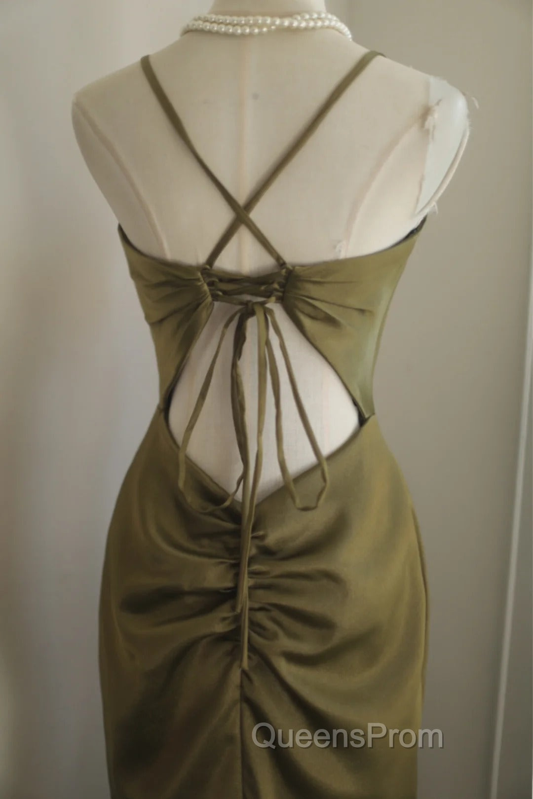 Mermaid V-Neck Satin Long Evening Prom Dress Elegant Spaghetti Strap Formal Dress