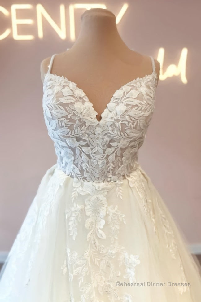 Modern Spaghetti-Straps Sleeveless Long Lace Wedding Dresses Online