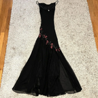 Modest Black Long Classy Prom Dress With Flowers 22Th Birthday Outfits