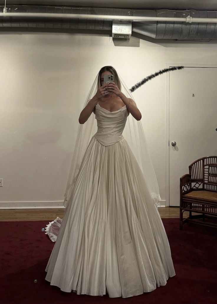 Modest Wedding Dress Ball Gown Strapless White Satin Long Wedding Dress Brides Dress Bridal Gowns Secondary image