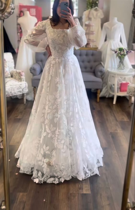Modest Wedding Dress Long Sleeve Lace Applique Classic A-Line Wedding Dress Secondary image