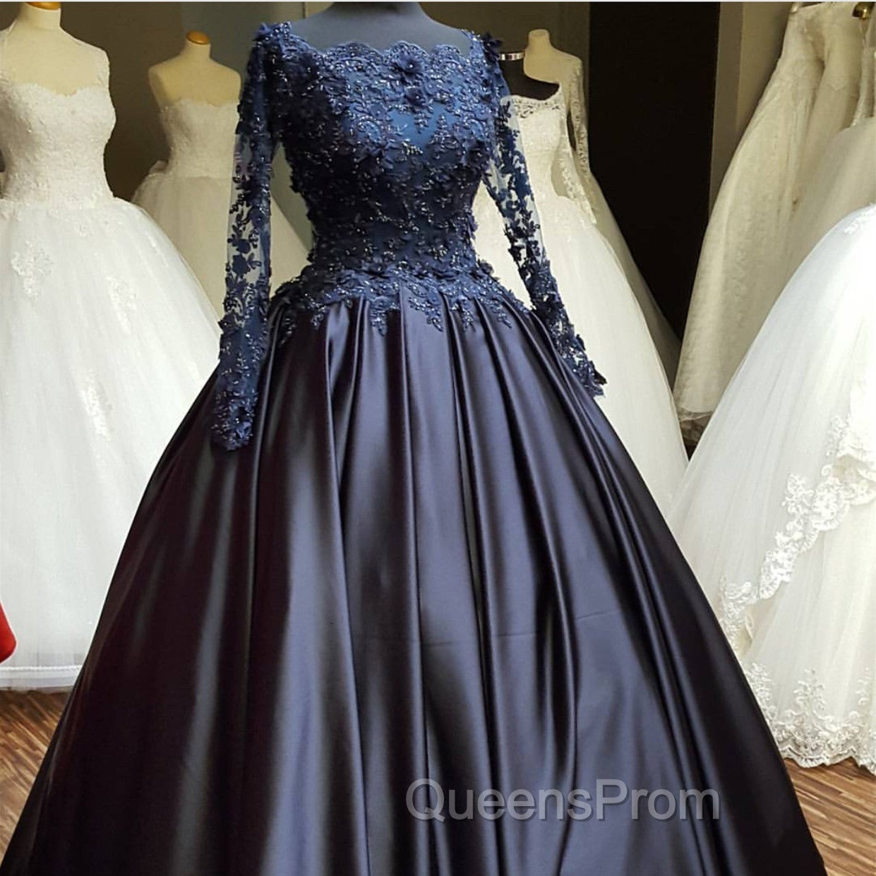 Navy Blue Long Sleeve Evening Prom Dress Appliques Beaded Ball Gown Secondary image