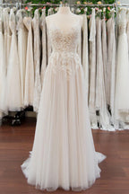 New Arrival V-Neck Sleeveless Lace A Line Wedding Dress