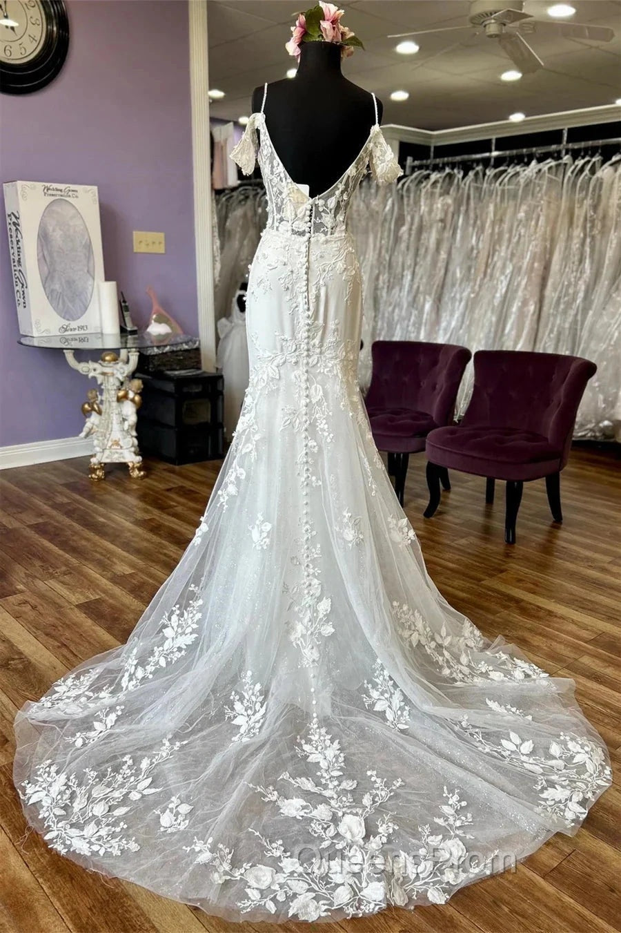 Off-The-Shoulder Appliques Straps Sweeping Long Wedding Dress Secondary image