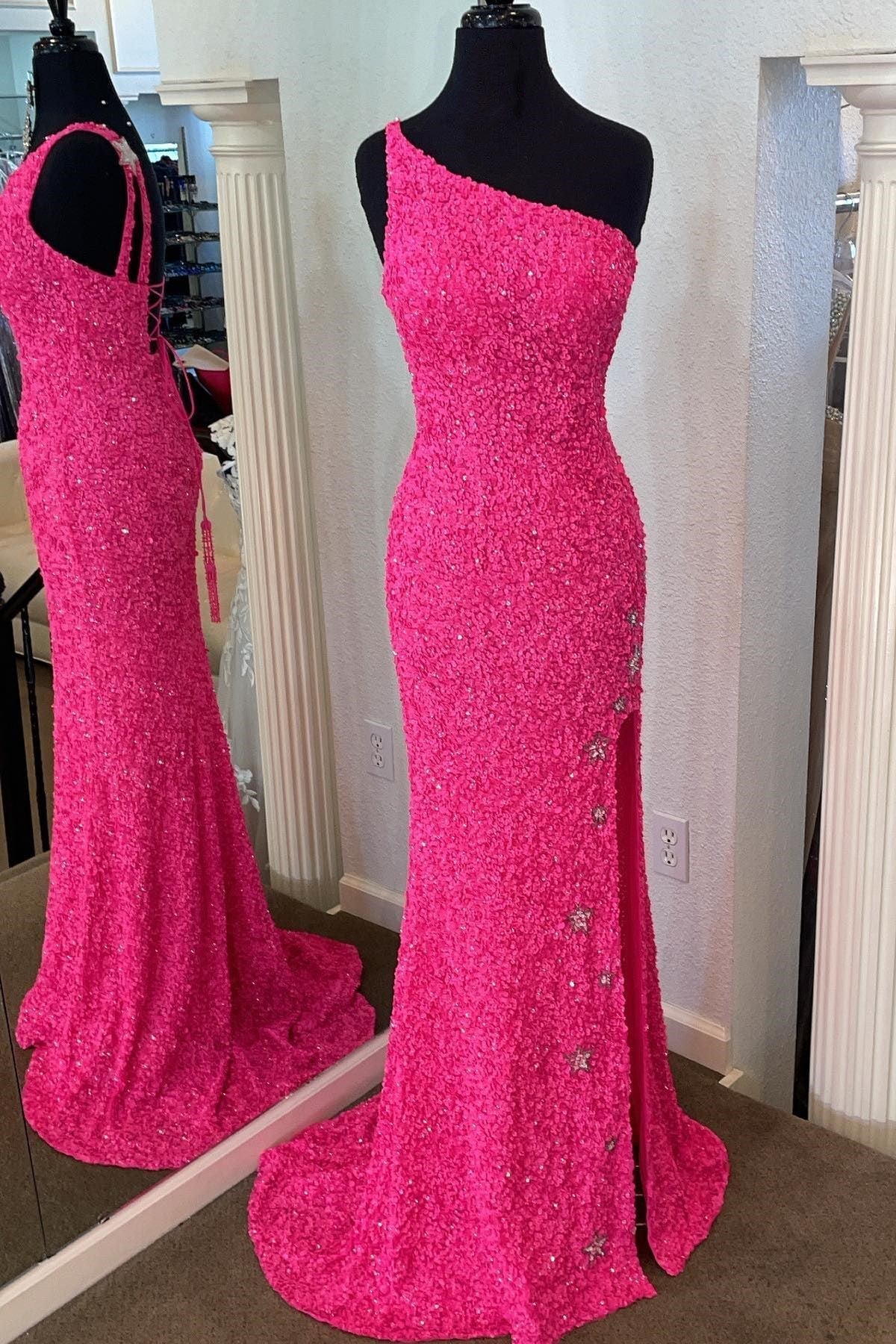 One Shoulder Stars Mermaid Sequins Classy Dress With Slit Secondary image