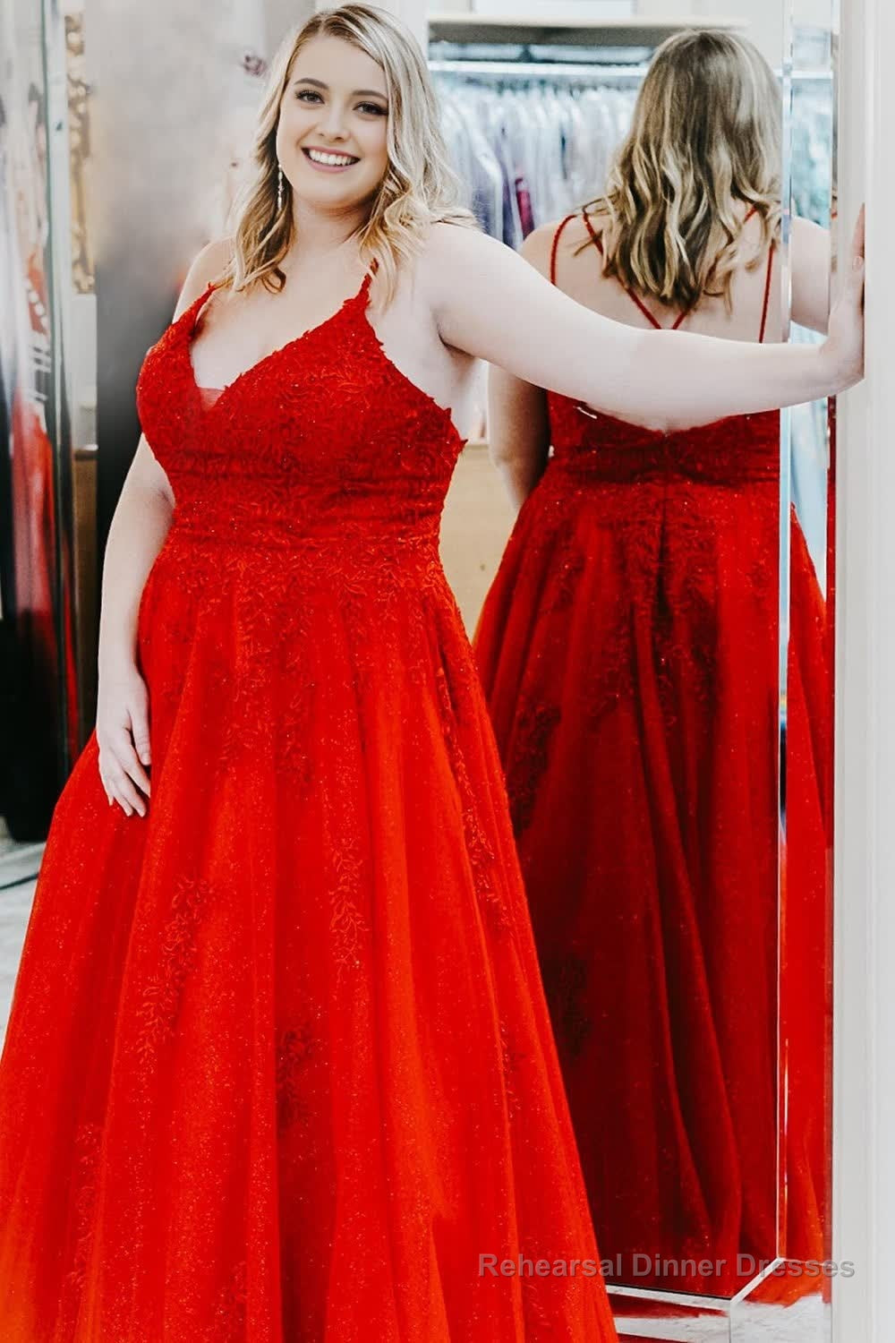 Plus Size Red Tulle Long Prom Dress with Appliques Main image