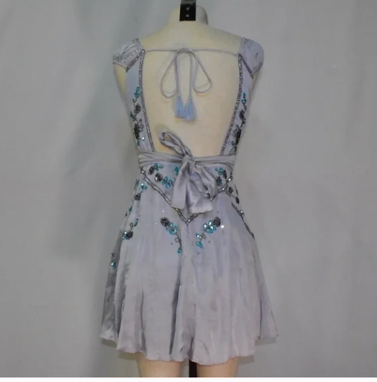 Pretty A Line V Neck Gray Chiffon Classy 8Th Grade Homecoming Dress Summer Middle School Hoco Dress 18Th Birthday Outfits