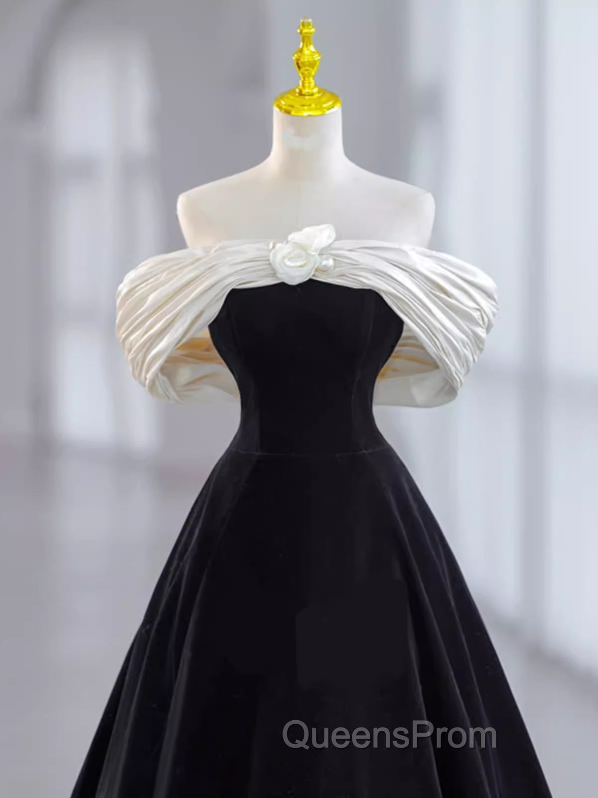 Pretty Ball Gown Off The Shoulder Black Velvet Evening Party Dress Evening Prom Dress With Flower