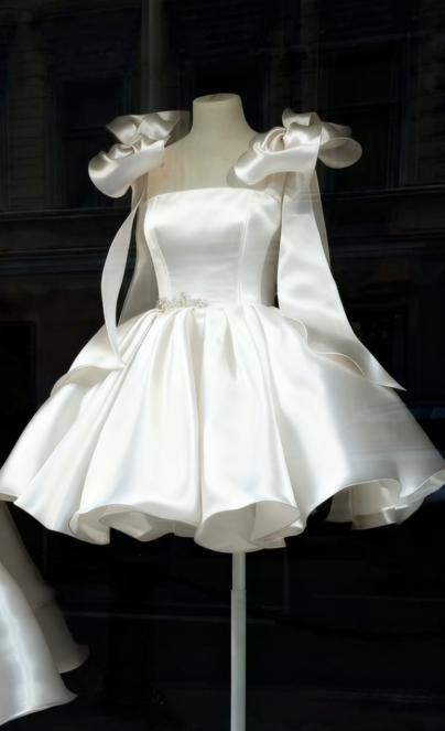 Pretty Ball Gown Spaghetti Straps Pink Satin Short Mini Classy 8Th Grade Homecoming Dress Summer Middle School Hoco Dress Birthday Outfits