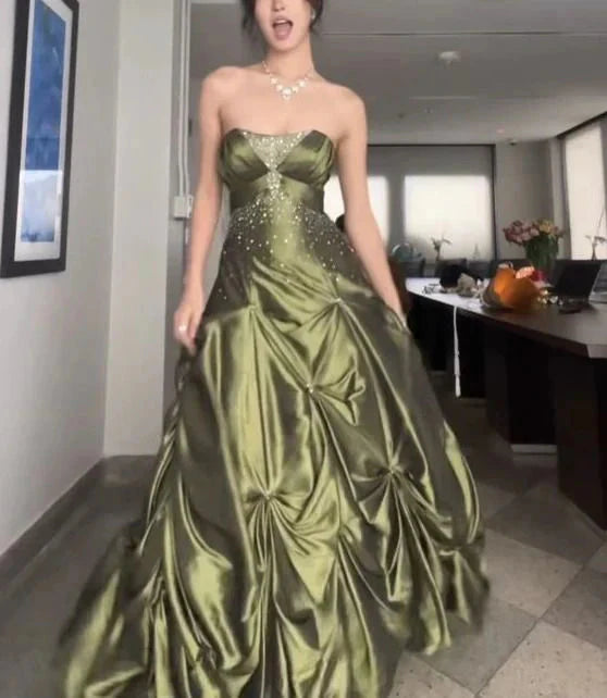 Pretty Forest Green A-Line Long Classy Prom Dress With Silver Beads Sweet Strapless Satin Classy Evening Dress
