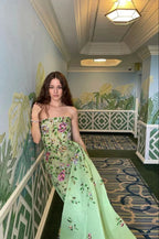 Pretty Sheath Strapless Green Floor Length Classy Evening Dress Organza Classy Prom Dress With Embroidered