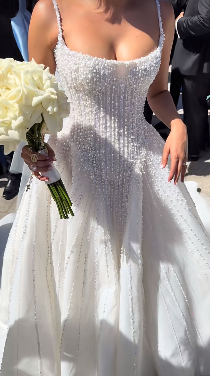 Pretty Wedding Dress Ball Gown Spaghetti Straps Sequin White Wedding Dresses Bridal Gowns