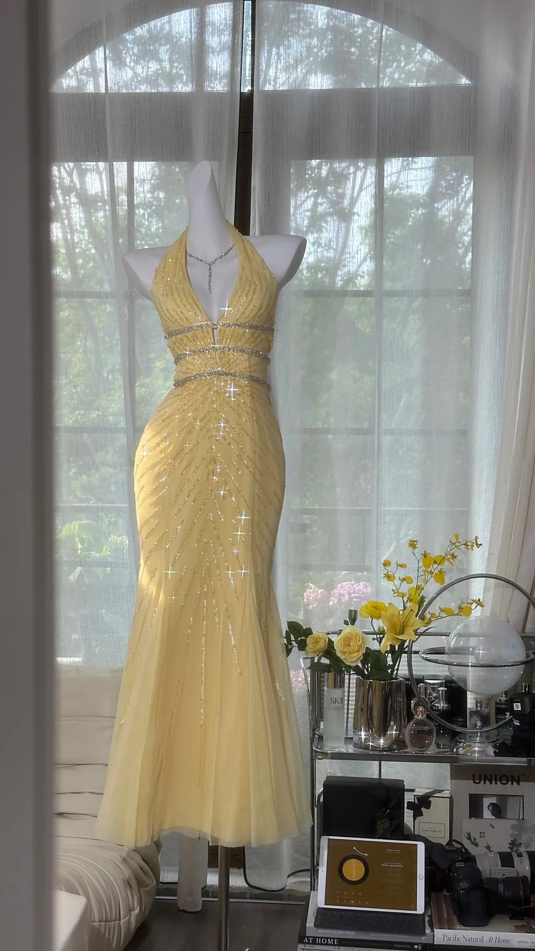 Pretty Yellow Sequin Halter Neck Backless Mermaid Classy Prom Dress Main image
