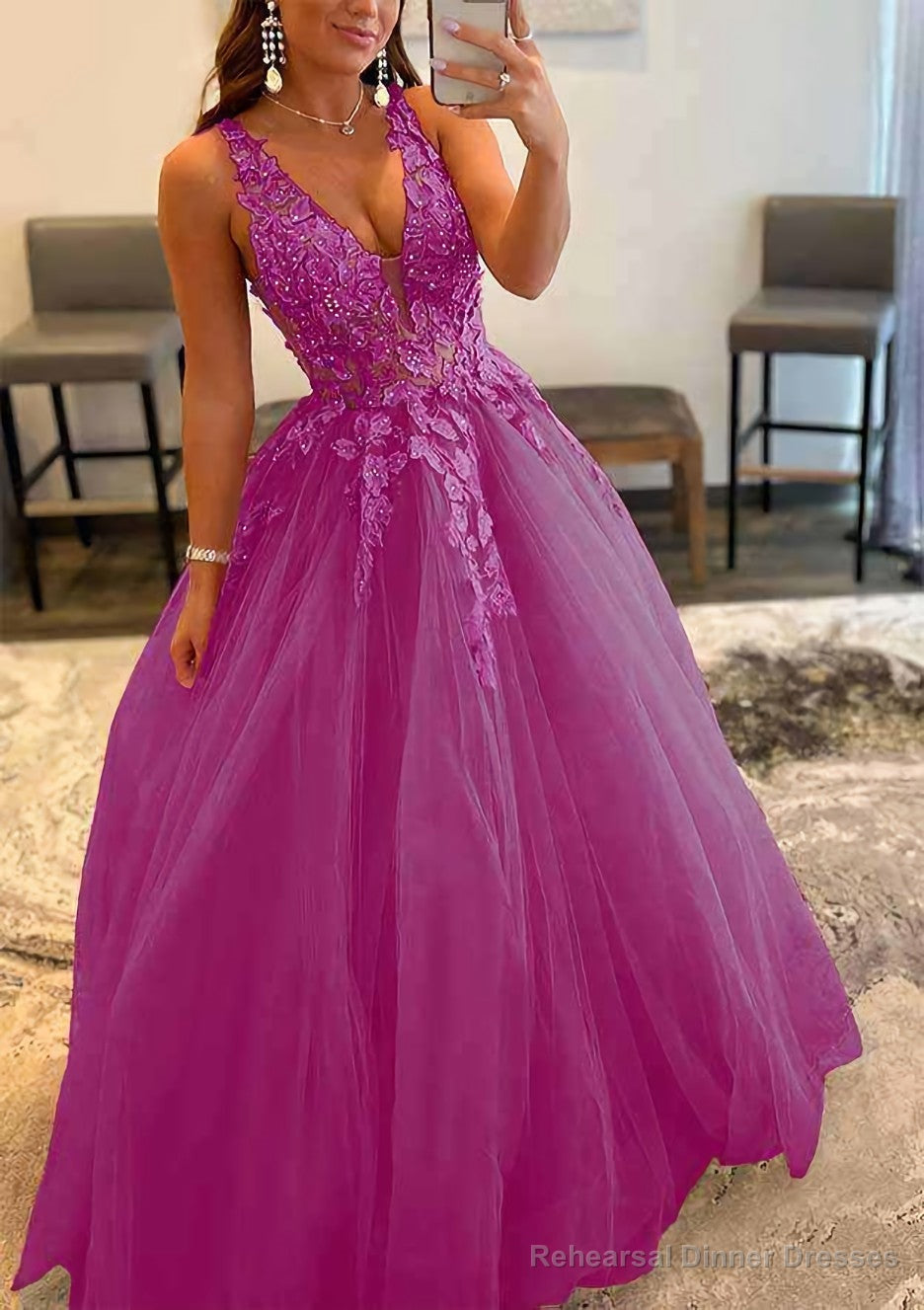 Princess A-line V Neck Sleeveless Sweep Train Tulle Prom Dresses With Appliqued Beading