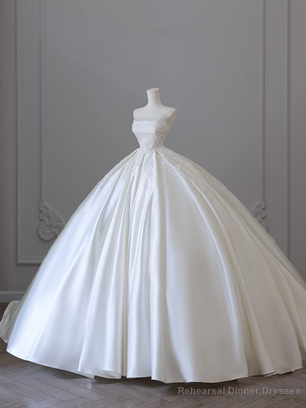 Princess Ball Gown Strapless Sleeveless Pleats White Satin Lace Wedding Dress Bridal Dresses Main image