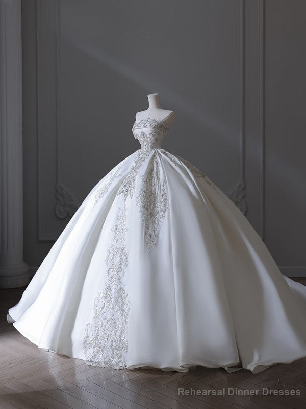 Princess Ball Gown Strapless Sleeveless Pleats White Satin Wedding Dress Bridal Dresses