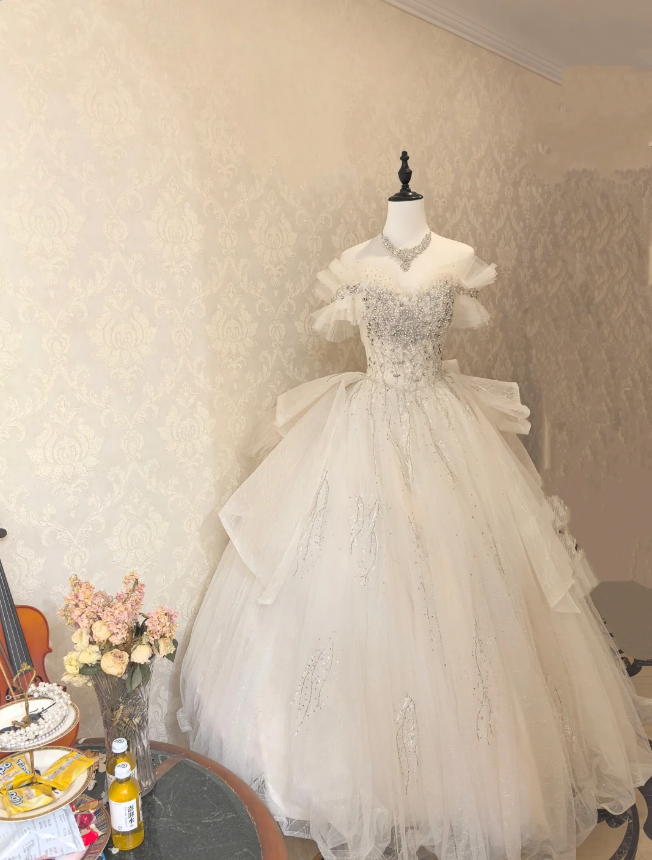 Princess White Off-The-Shoulder Tulle Floor-Length Ball Gown Prom Dress