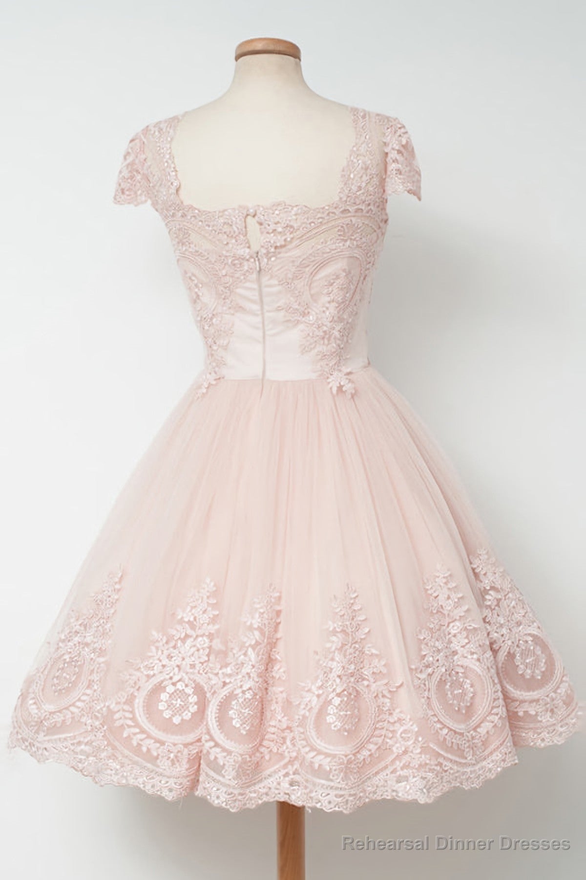 Vintage Knee Length A Line Pearl Pink Lace Homecoming Dresses Main image