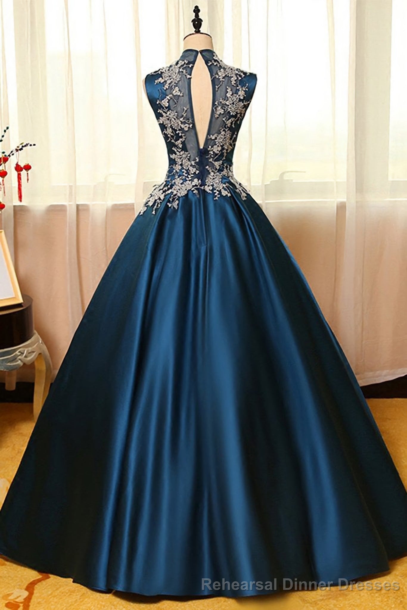 Blue Dreses Satins Lace Applique A Line Long Prom Dresses Secondary image
