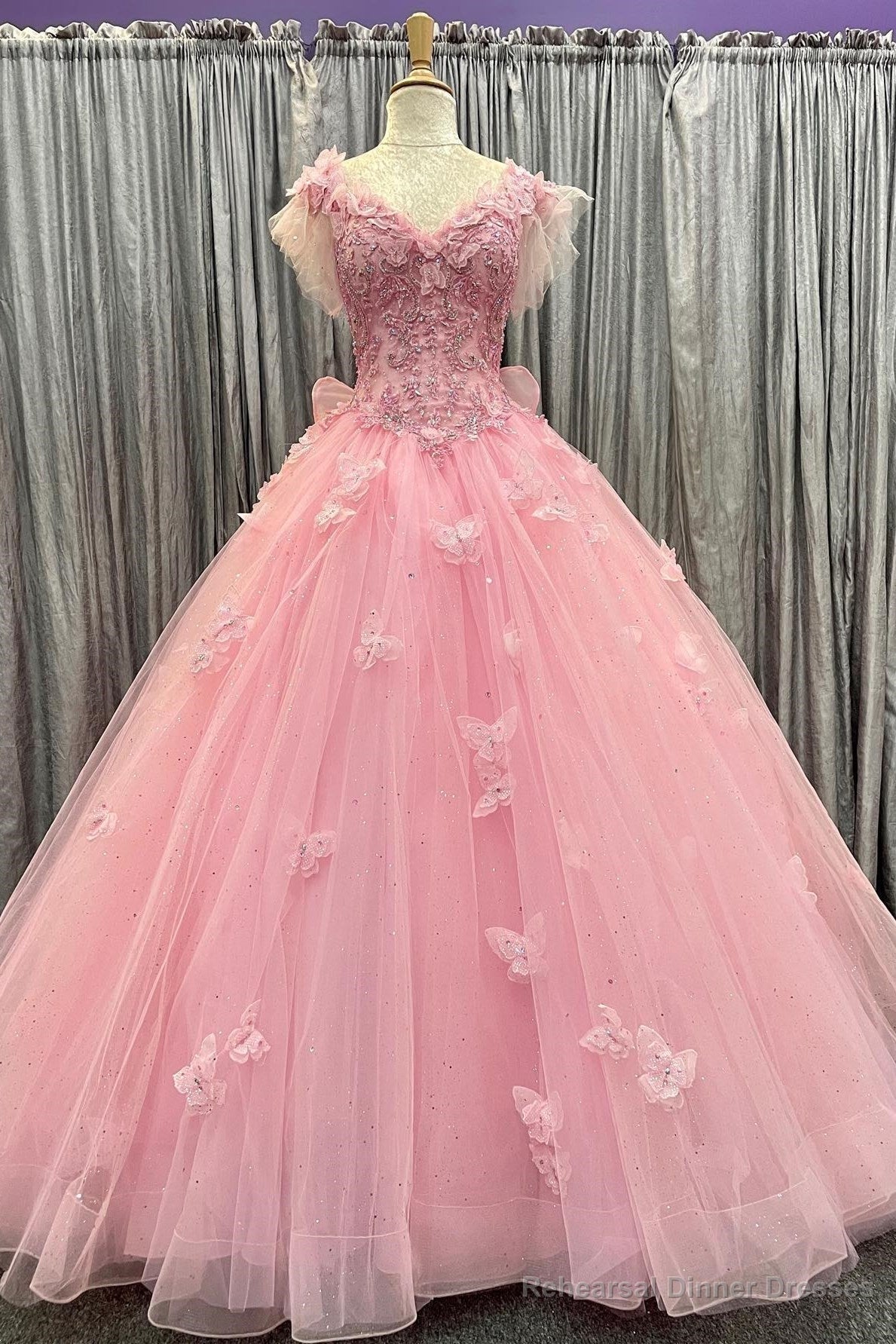 Quinceanera Dress Pink Tulle 3D Floral Lace Bow-Back Ball Gown with Flutter Sleeves Main image