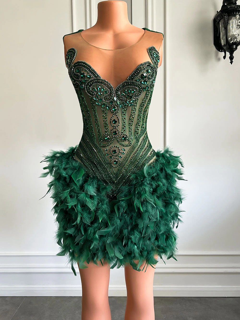 Real Luxury Black Girls Classy Occasion Birthday Party Dress Emerald Green Feather Women Short Classy Prom Dress