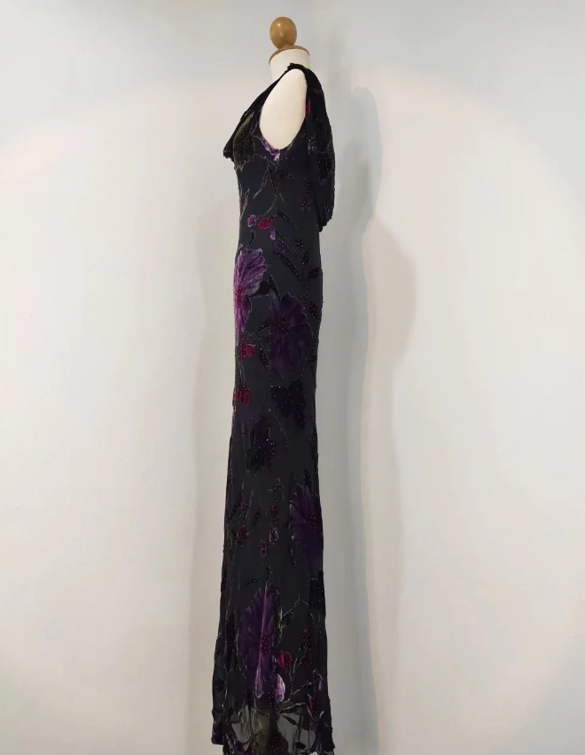 Retro Black Mermaid Neckline Embroidered Floral Backless Chiffon Long Classy Prom Dress